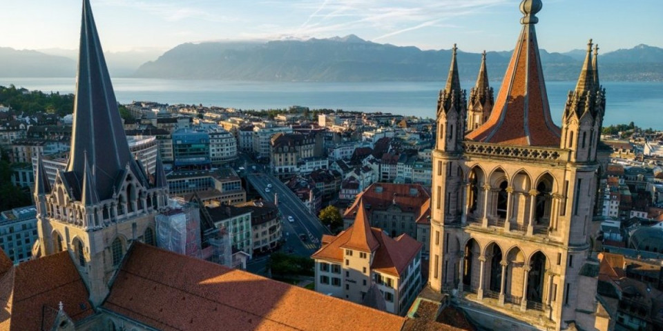Mnogi tvrde da je to najlepši gradić na svetu! Švajcarski san će mnogi poželeti da žive nakon jedne posete! (FOTO)