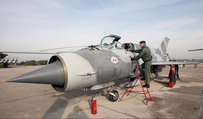 MINISTARSTVO ODBRANE POTVRDILO: Kod sela Brasina pao MiG 21!