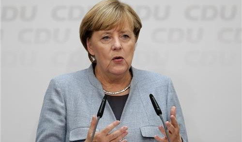 Merkel: Postignut kompromis, na granici tranzitni centri za migrante
