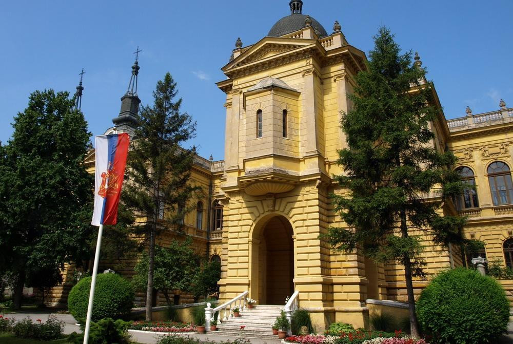 NIŠTA IM NIJE SVETO: Posle crkve lopovi upali i u Patrijaršijski dvor u Sremskim Karlovcima