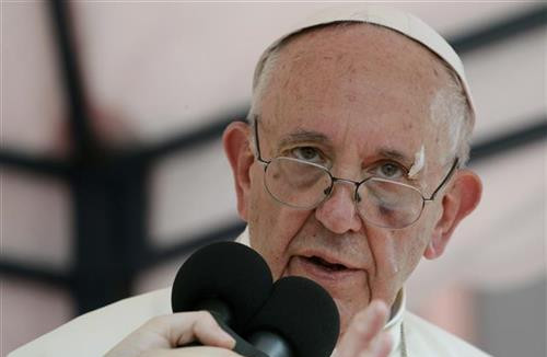 ISTINA OSLOBAĐA: Papa Franja objavio rat "lažnim vestima"