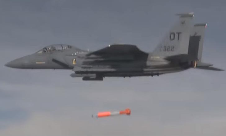 (VIDEO) SPREMAJU SE ZA RAT! AMERIKA IZVELA DVE NUKLEARNE PROBE: Modifikovane bombe B61 eksplodirale u Nevadi!