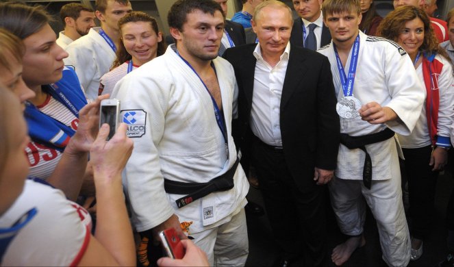 (FOTO) NE MOŽE BEZ DŽUDOA! Putin prisustvovao otvaranju Svetskog prvenstva u Budimpešti!