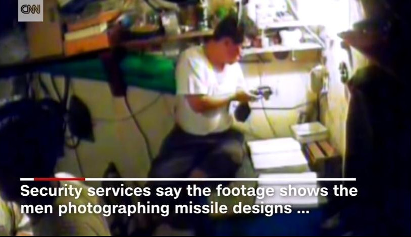 (VIDEO) AGENTI KIM DŽONG UNA UHVAĆENI U UKRAJINI: Si-En-En emitovao kako špijuni Severne Koreje slikaju tehnologiju za pravljenje raketa!