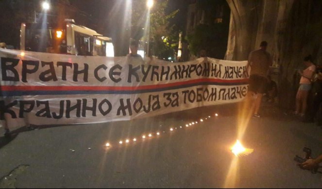 (FOTO) SKUP SRPSKIH RODOLJUBA ISPRED AMBASADE HRVATSKE: Održan protest uoči godišnjice 'Oluje'!