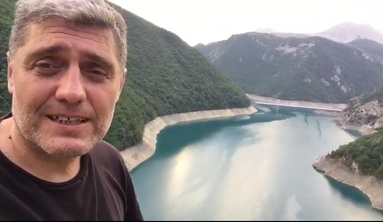 (VIDEO) LETUJ U SRBIJI, BATO! Dr Miroljub Petrović: Nemoj da sam čuo da neko ide u Grčku i Tursku - DOBIĆE PO UŠIMA!