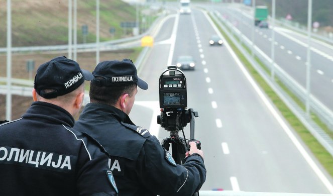PAŽNJA SNIMA SE! VOZAČI OPREZ: Na autoputu Beograd-Niš postavljeno 56 kamera, EVO GDE SE NALAZE!