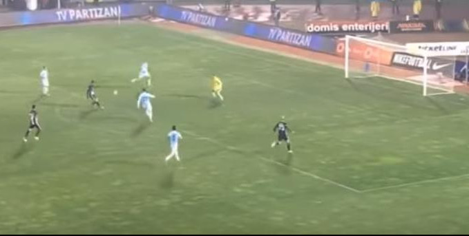(VIDEO) POTEZ DANA! Ovako se Janković prošetao kroz odbranu, pa lobovao golmana!