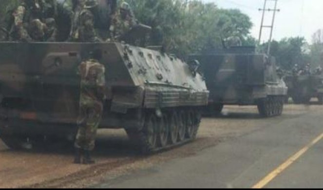 MOGUĆ DRŽAVNI UDAR U ZIMBABVEU: Tenkovi krenuli ka Harareu, Mugabe optužio SVOG ZAMENIKA ZA IZDAJU!