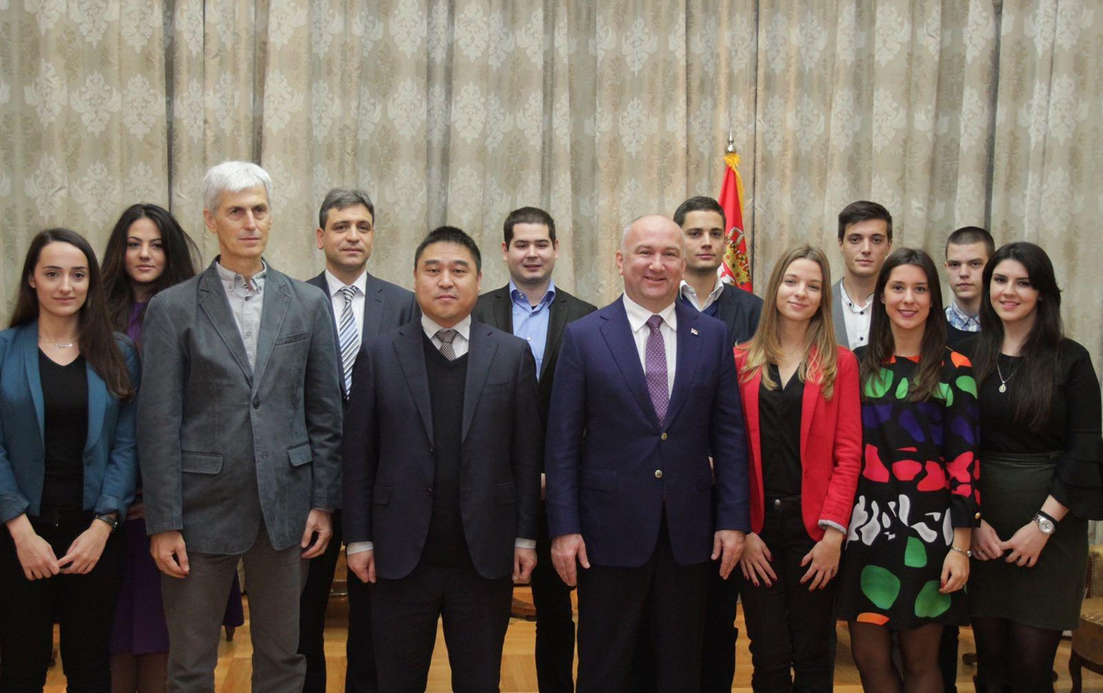 MINISTAR POPOVIĆ ispratio srpske studente na obuku u kineski Huavei