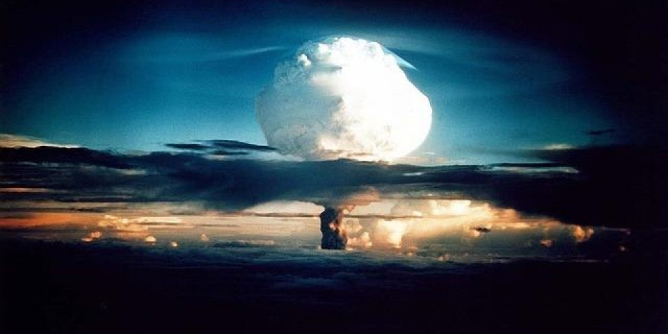 (VIDEO) ISPLIVALI TAJNI SNIMCI Ovo je najsnažnija atomska bomba u istoriji! Lansirana u najstrožoj tajnosti pre 60 godina, sada je OTKRIVENO GDE I KAKO