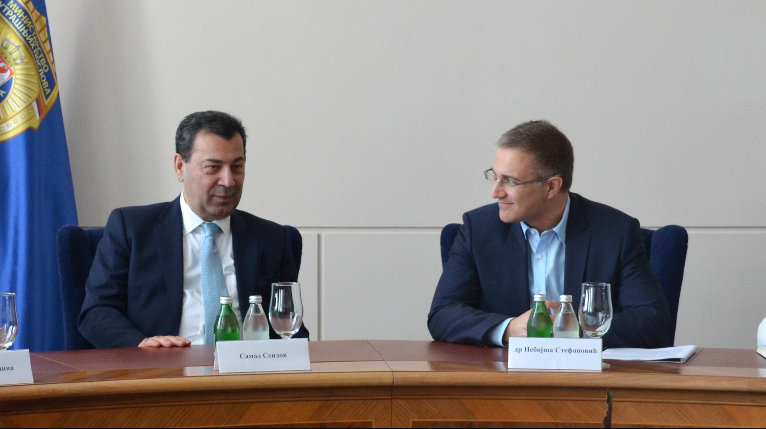 (FOTO) MUP: Stefanović na sastanku sa Samadom Seidovim povodom suzbijanja ORGANIZOVANOG KRIMINALA!