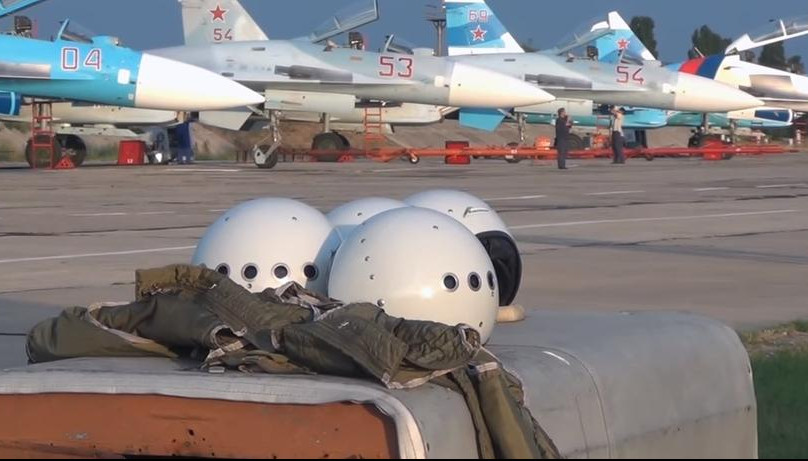 (VIDEO) OD SNAGE SUHOJA ZASTAJE DAH: Rusi objavili snimak manevarskih sposobnosti LOVCA BOMBARDERA SU-30!