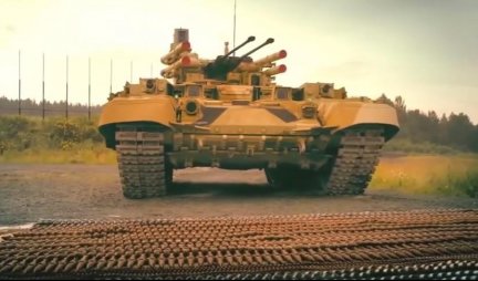 AMERIKACI ODUŠEVLJENI RUSKIM "TERMINATOROM"! Može da zameni jedan MOTORIZOVANI ODRED od 40 vojnika i 6 OKLOPNIH VOZILA! (VIDEO)