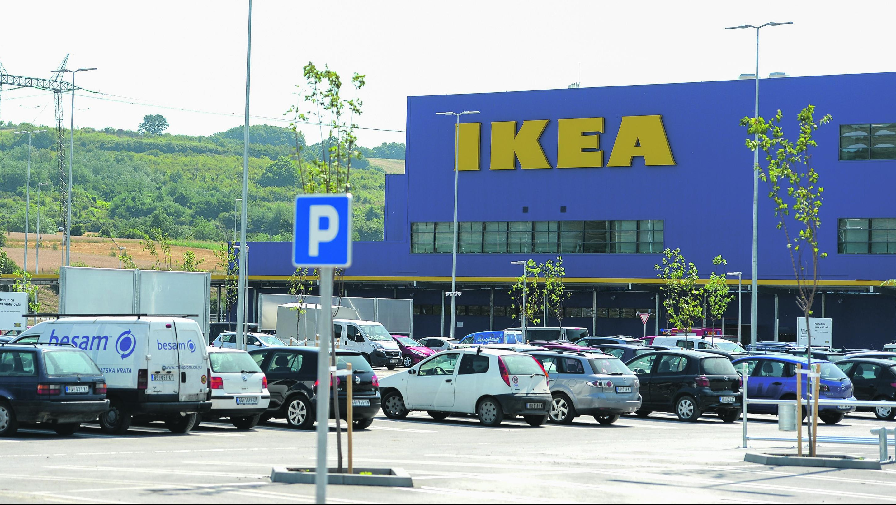 "IKEA" ISMEVA SRBE! Prave nas budalama sniženjima cena nameštaja od - 80 DINARA!