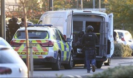 Vozač kamiona iz Srbije bio je sumnjiv radnicima u Engleskoj: Pozvali su policiju koja je OTKRILA NEVEROVATNU SCENU