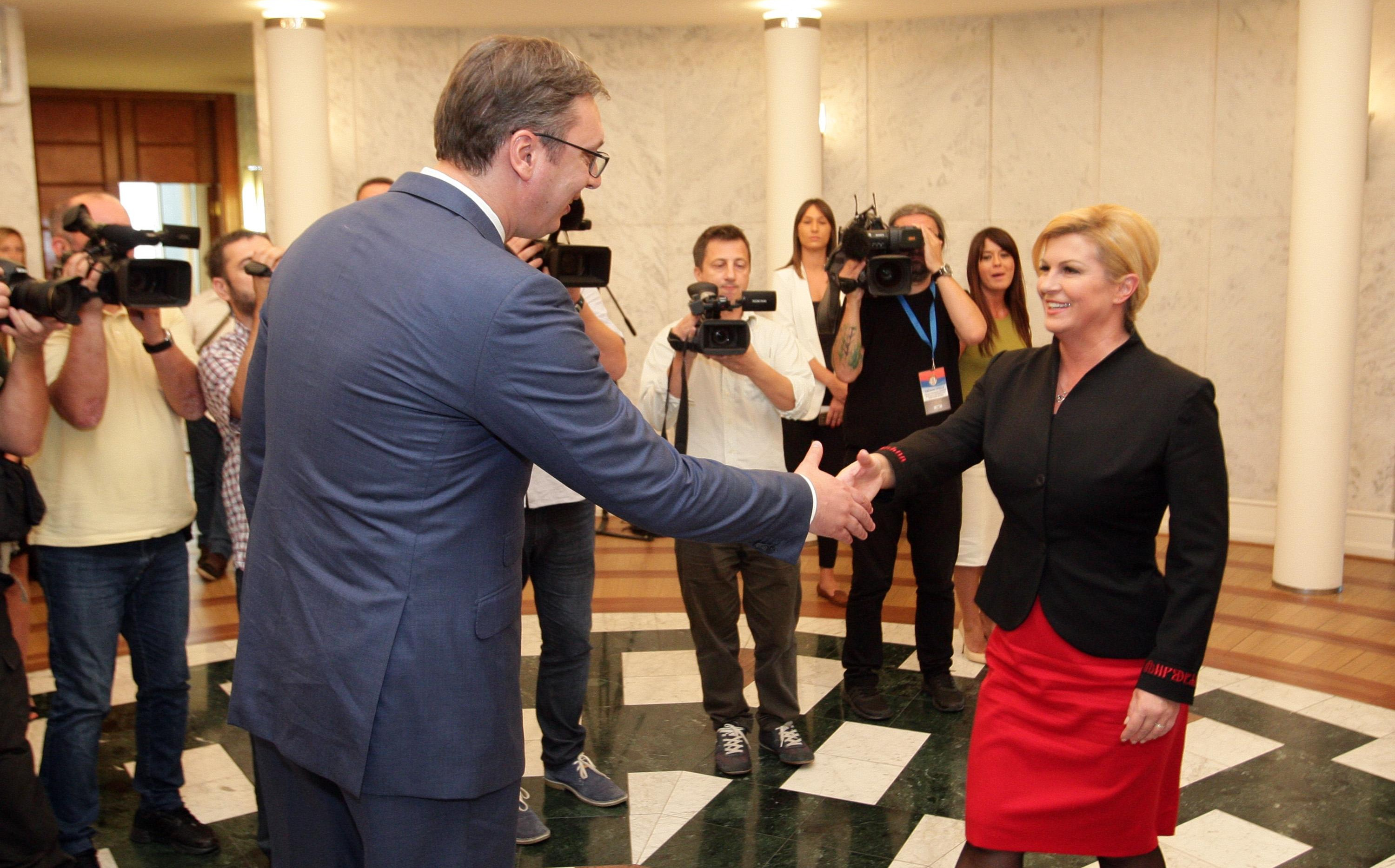 (VIDEO/FOTO) DOBRODOŠLA, KOLEGINICE! Vučić se sastao sa predsednicom Hrvatske Kolindom Grabar Kitarović u Vili Mir!