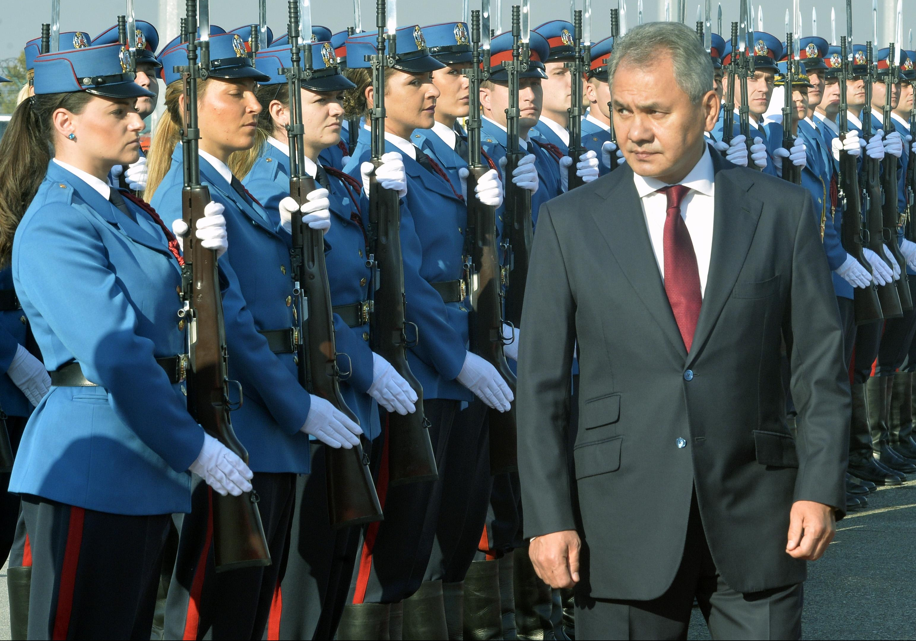 (FOTO) ŠOJGU STIGAO U BEOGRAD! Ruski ministar odbrane na obeležavanju Dana oslobođenja Beograda!