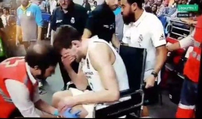 (VIDEO) UŽASNA POVREDA KUZMIĆA, SEZONA GOTOVA! Srpski košarkaš uplakan i u kolicima napustio teren!