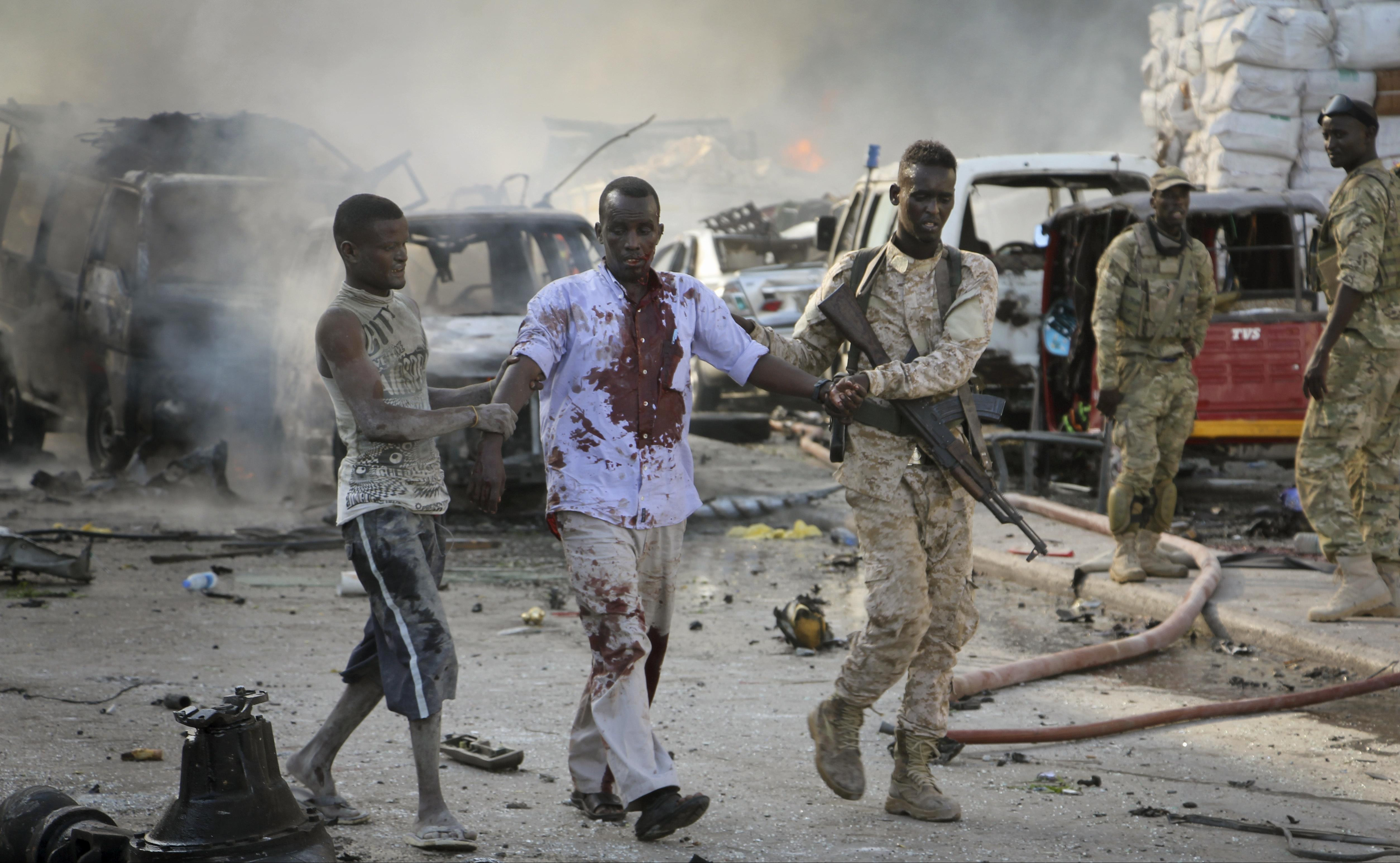MASAKR U SOMALIJI! Najmanje 85 poginulih u terorističkom napadu