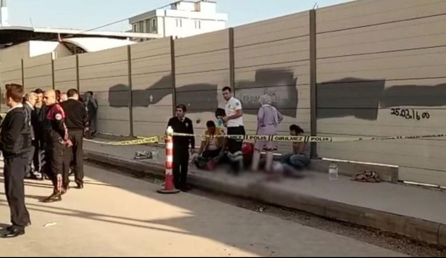 (VIDEO) PUCNJAVA U ISTANBULU! Ljubomorni mladić ubio bivšu devojku, ranio dvoje pa POKUŠAO SAMOUBISTVO!