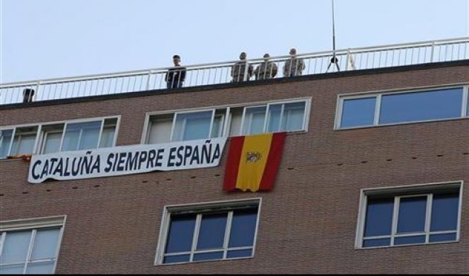 PARADA I MARŠ ULICAMA MADRIDA: Španija obeležava nacionalni praznik u jeku katalonske krize!