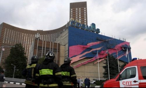 MOSKVA NA UDARU LAŽNIH DOJAVA: Zbog pretnje bombom, evakuisani Azimut hotel i Hard rok kafe