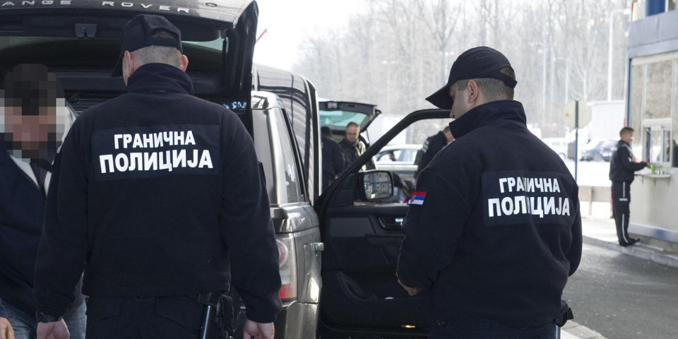 VELIKA ZAPLENA NARKOTIKA NA GRANICI! Rumuni uhvaćeni sa više od 40 kilograma droge