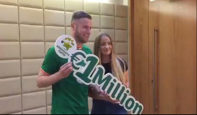 (VIDEO) 1. JANUAR IZ SNOVA! Fudbaler dobio na lutriji MILION evra!