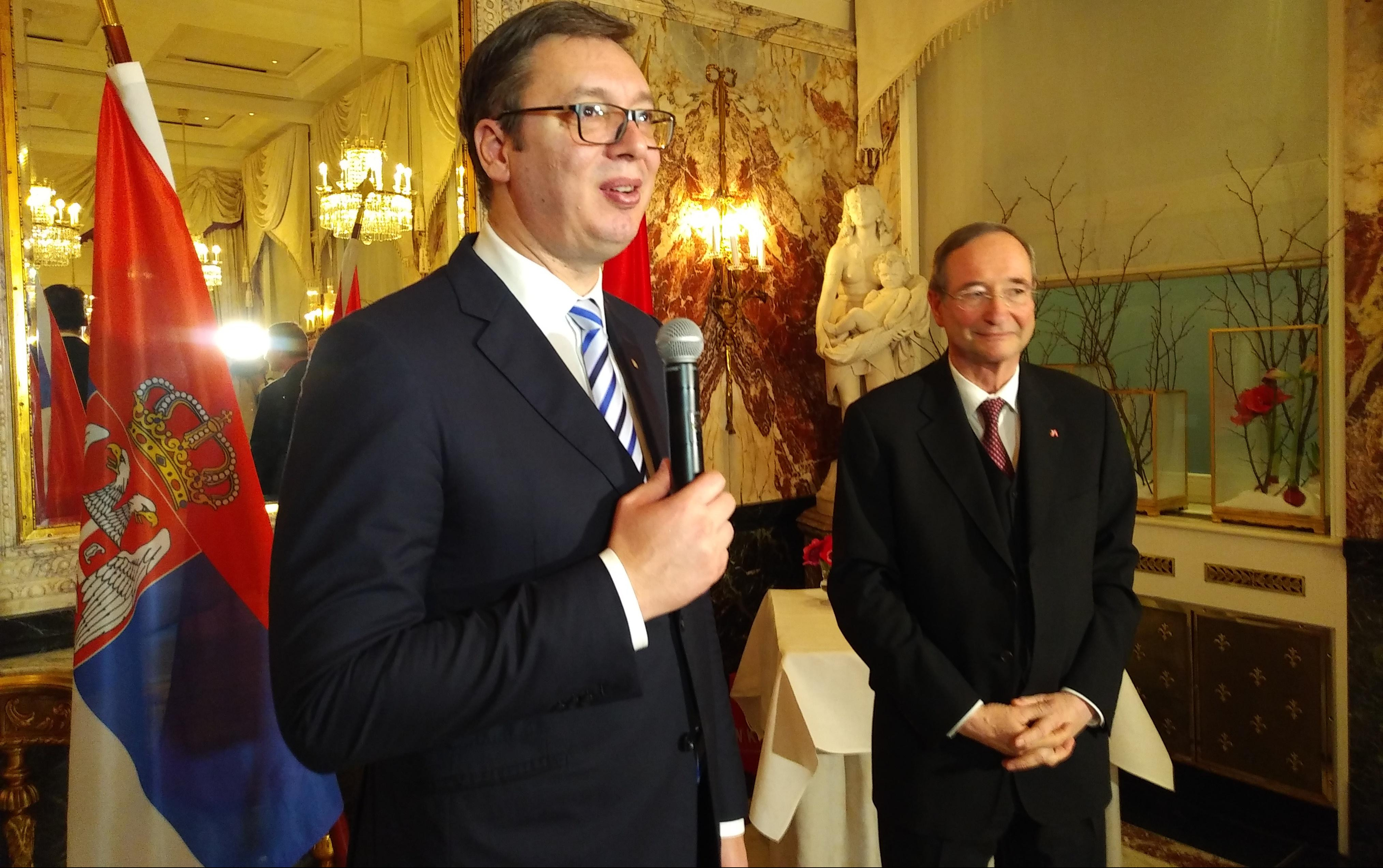 VUČIĆU NAGRADA PRIVREDNE KOMORE AUSTRIJE: Predsedniku Srbije uručena Zlatna medalja, najviše odlikovanje AUSTRIJSKE PRIVREDE!