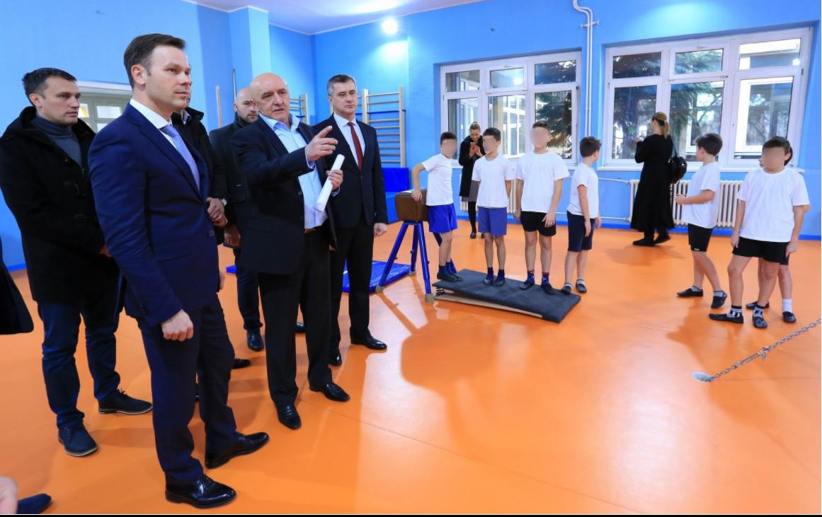 (VIDEO) NOVI PRIMER LICEMERJA DS! MALI ZA TV PINK: Odbili da pomognu porodici Petrović, zanemarili svoju grešku, a kritikuju ISELJENJE!