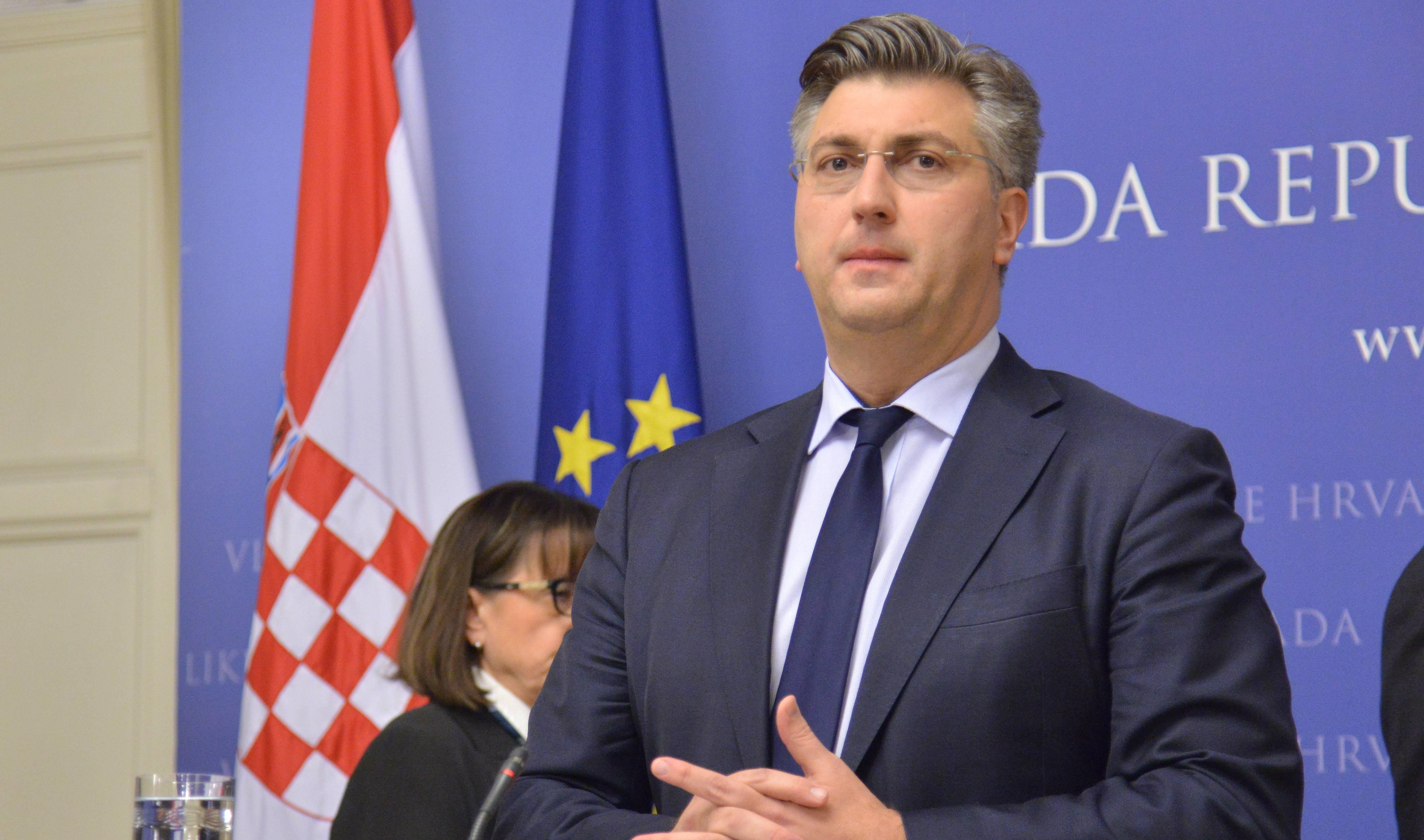 USTAŠA PLENKOVIĆ NAREDIO HRVATSKIM MEDIJIMA: Svim silama napadajte Srbiju i Aleksandra Vučića!
