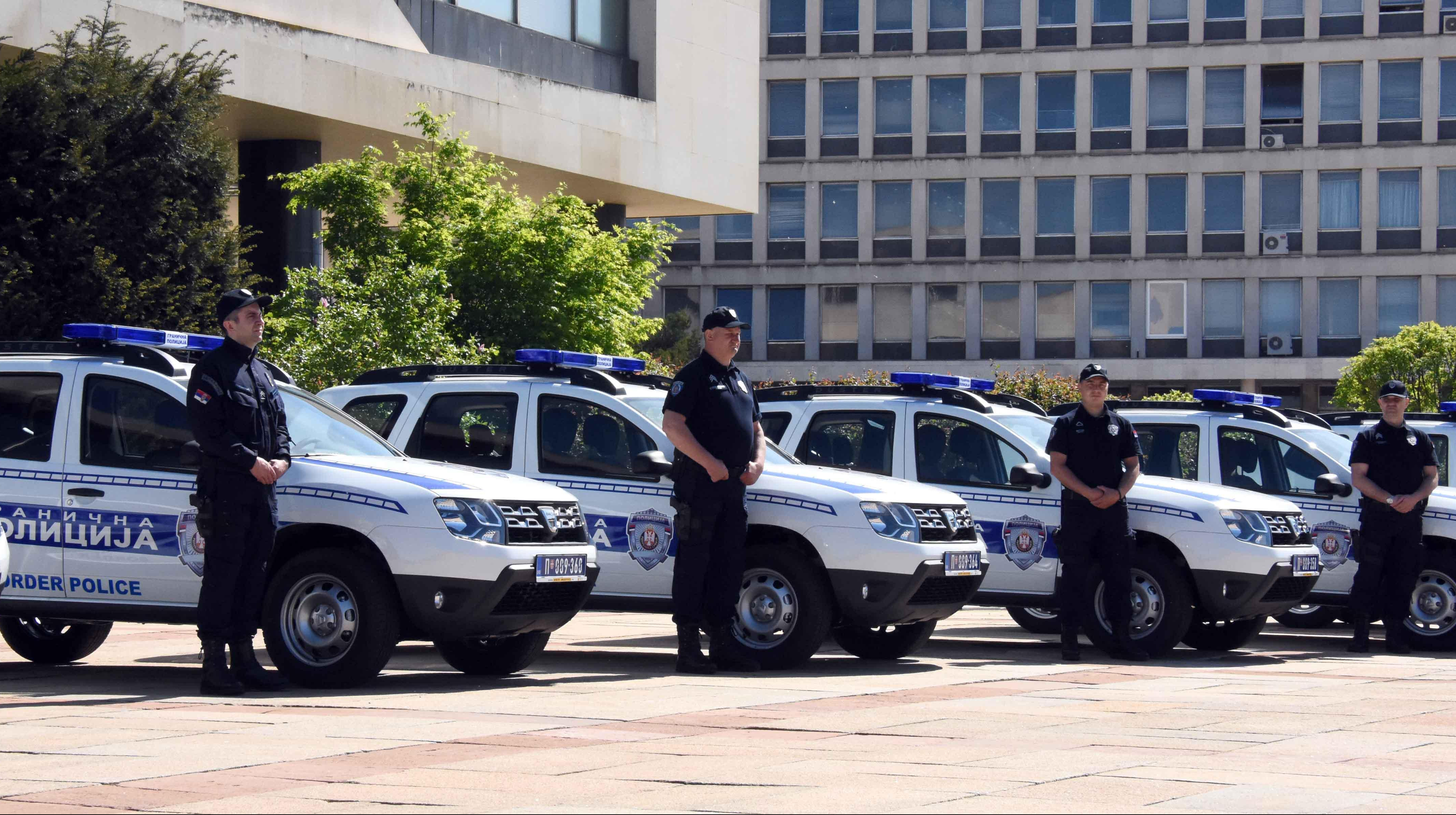 (FOTO) NEMAČKA DONACIJA: MUP dobio 20 vozila za graničnu policiju! 