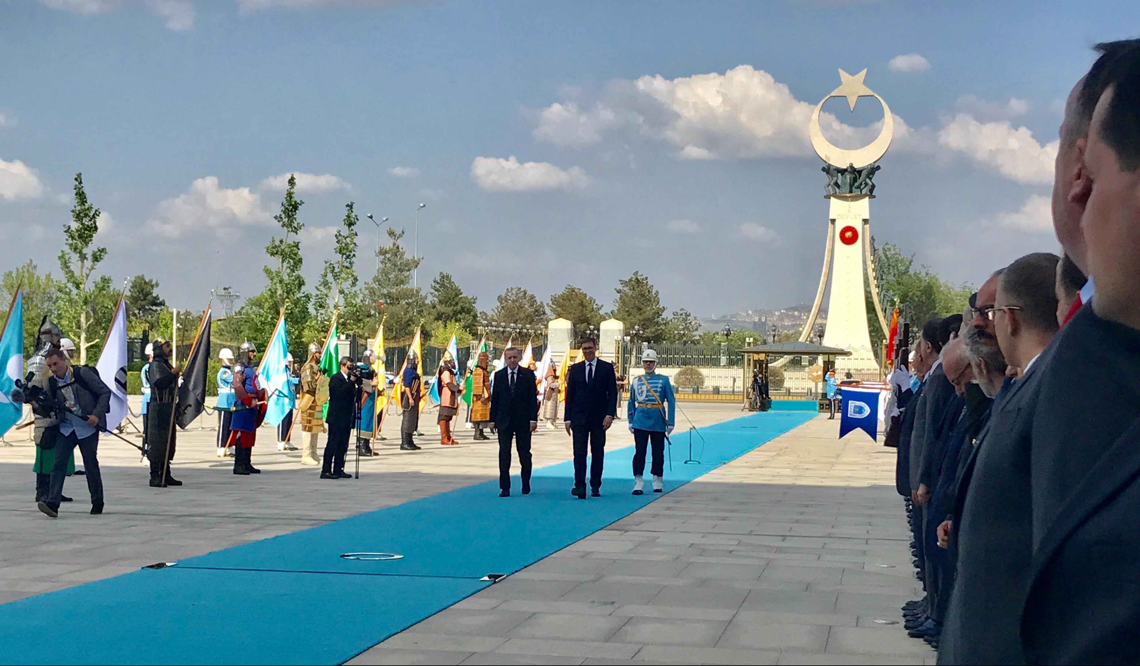 (FOTO) VELIKA ČAST! Erdoganov svečani doček za Vučića u Ankari!