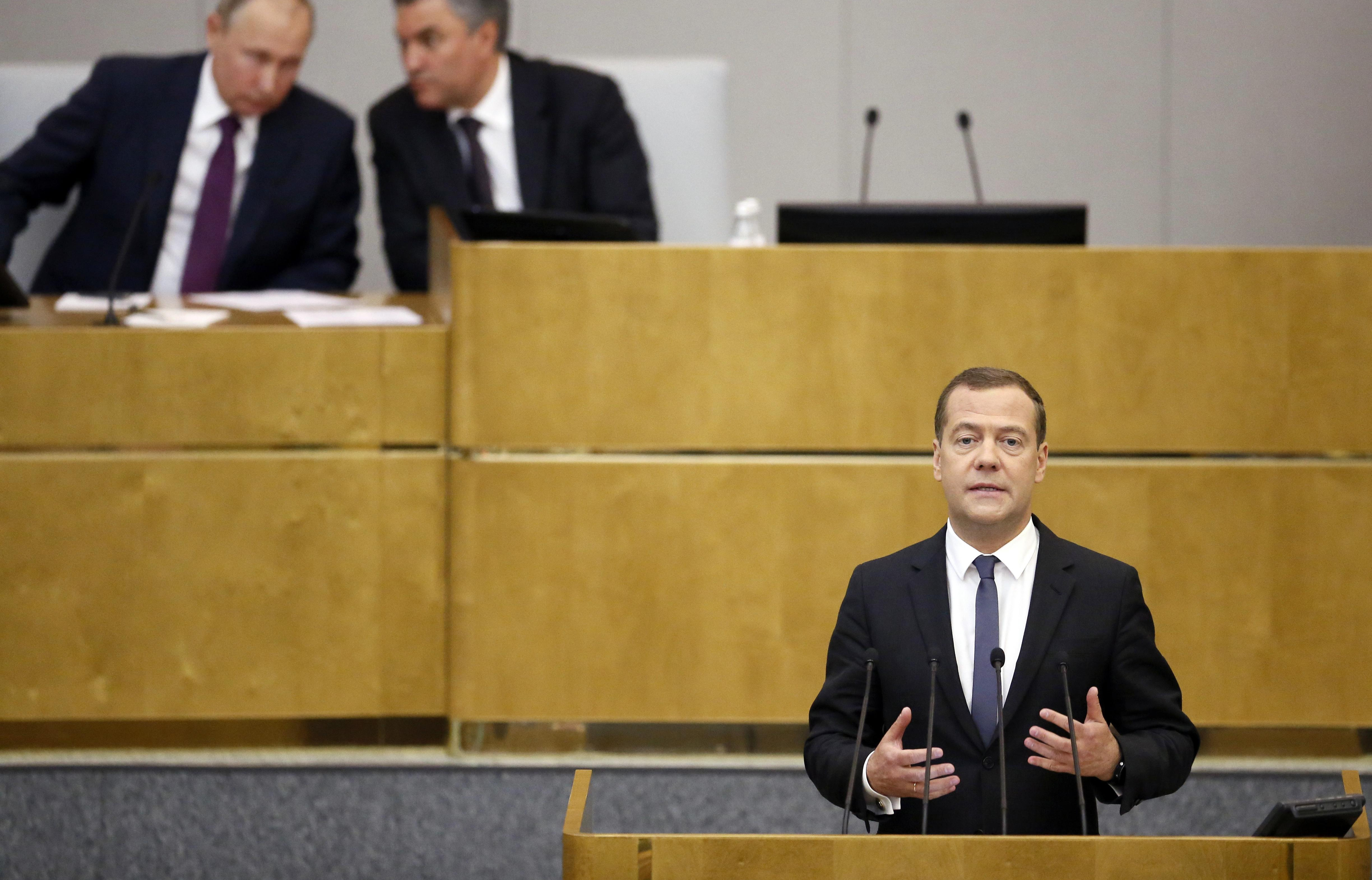 DUMA GLASALA: Medvedev novi-stari premijer Rusije!