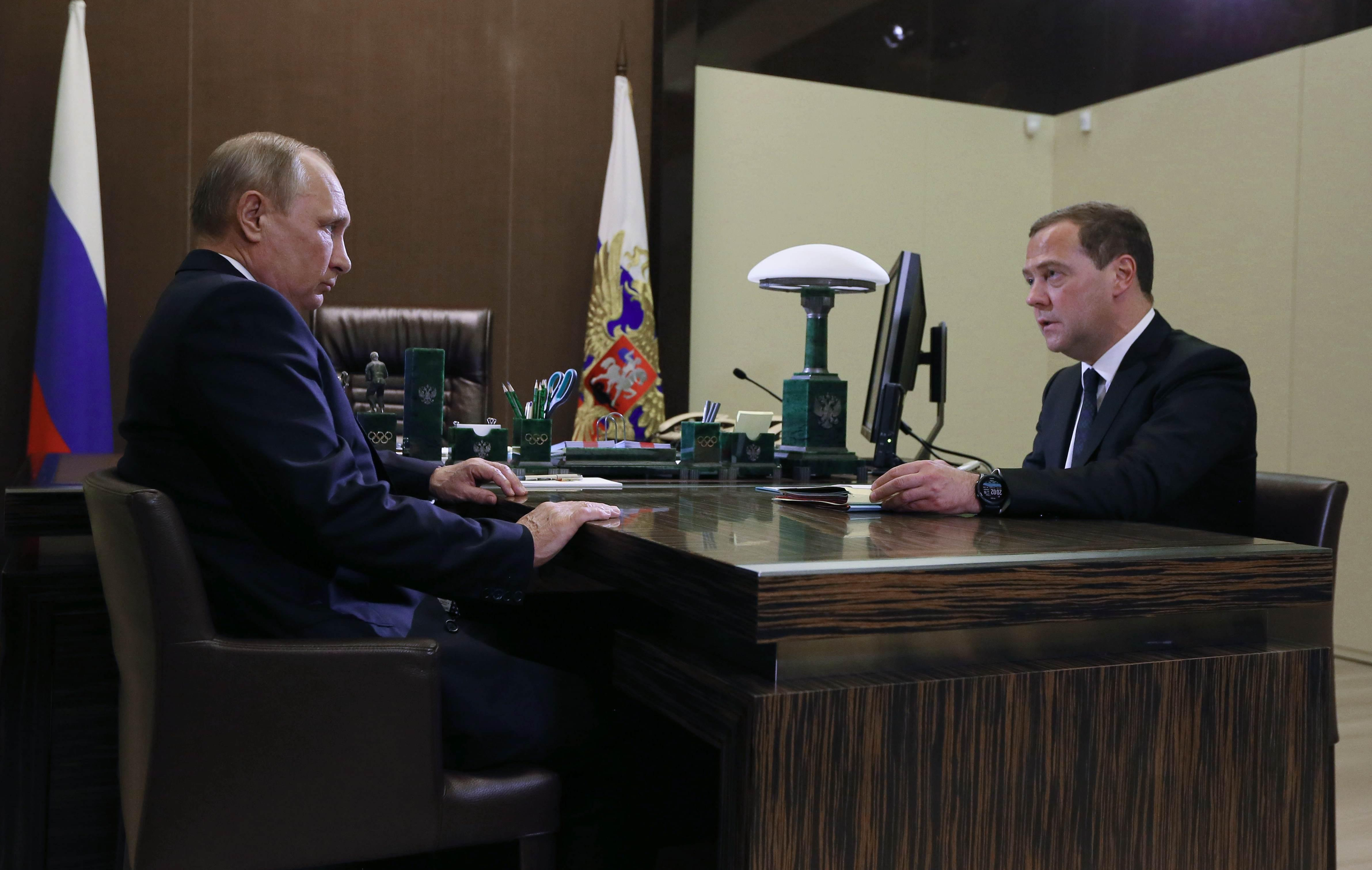 (FOTO) PUTIN UNAPRED OBAVEŠTEN O AKCIJI! Uhapšen bivši ruski ministar i blizak prijatelj Medvedeva - Napustio kabinet, prebacio novac strancima, nadgledao POVERLJIVE TEHNOLOGIJE!