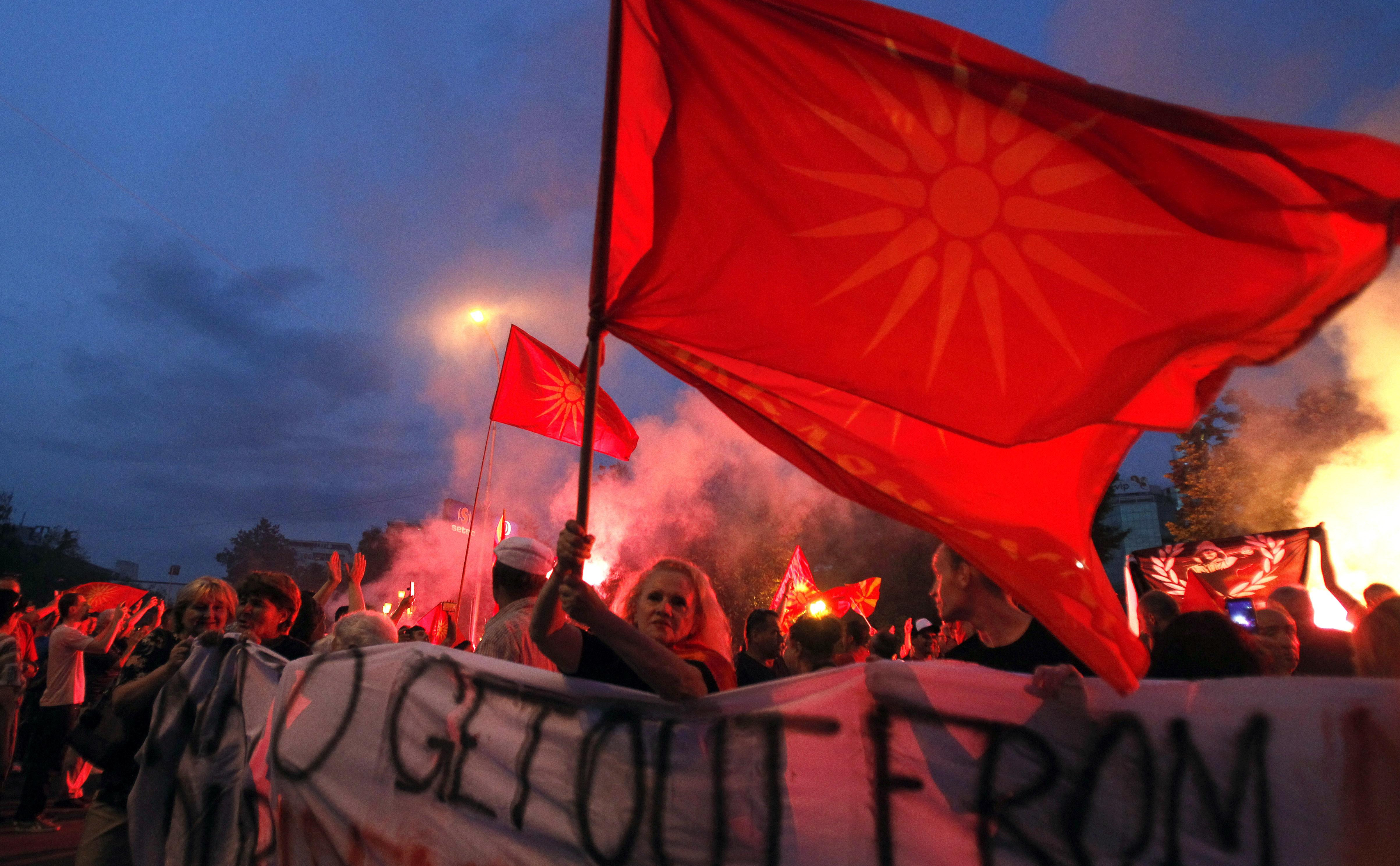 Učesnici protesta traže povlačenje dogovora sa Grčkom