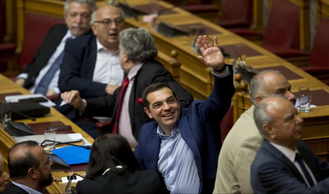 CIPRAS SE OBRATIO PARLAMENTU: Ovo su istorijski dani za Grčku!