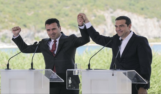 (FOTO) GRČKA I MAKEDONIJA POTPISALE SPORAZUM O NOVOM IMENU: Republika Severna Makedonija​ sada i zvanično