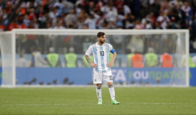 (VIDEO) MINUT ĆUTANJA ZA MESIJA I EKIPU! Argentinci sahranili fudbal!