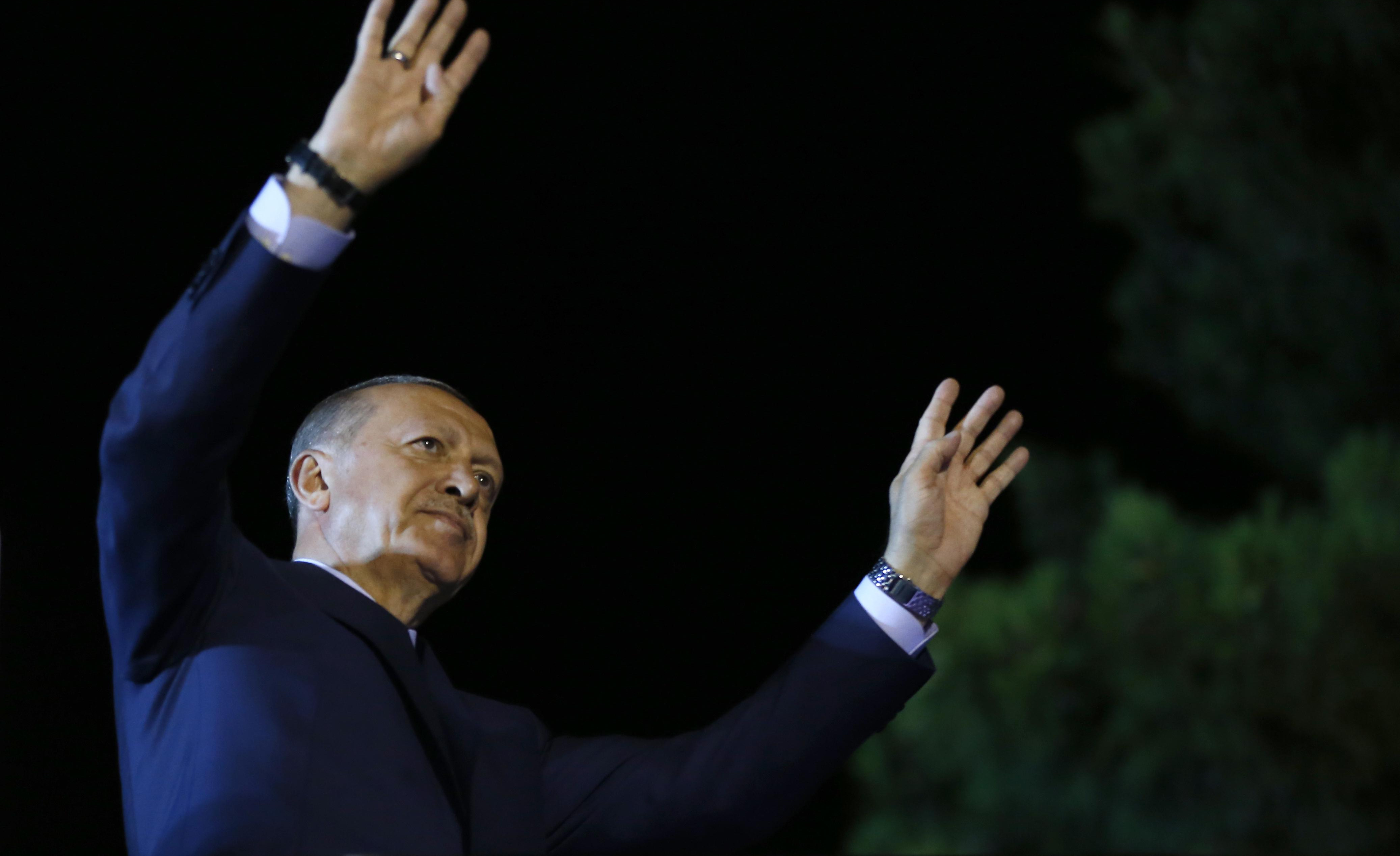 ČESTITKE I OD PROTIVNIKA! Predsednički kandidat opozicije priznao pobedu Erdogana!