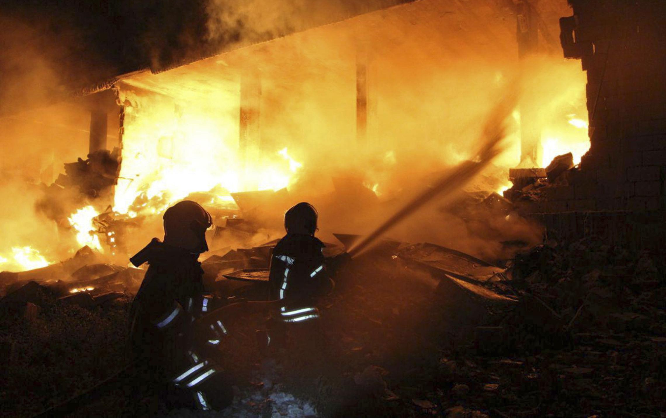 HOROR U SIRIJI: Eksplozija na naftovodu pod kontrolom Amerikanaca, najmanje 20 mrtvih!