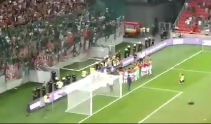 (VIDEO) ORI SE PESMA "DELIJA" U TRNAVI! Pogledajte slavlje igrača i navijača posle meča!