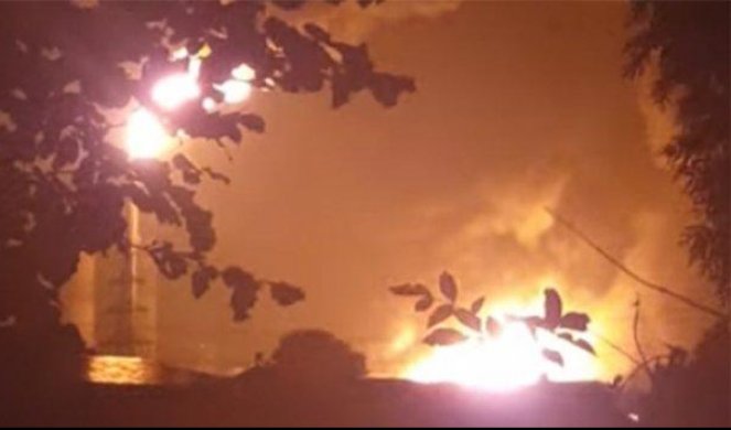 (VIDEO) STRAŠNA EKSPLOZIJA POTRESLA NEMAČKI GRAD! Zapalila se rafinerija, osam ljudi povređeno, 1.800 EVAKUISANO!