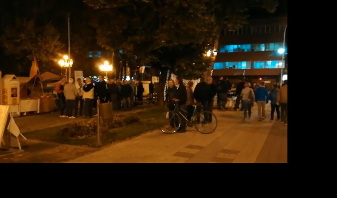 (VIDEO) ISPRED SOBRANJA SAMO POLICIJA: Iz bezbednosnih razloga otkazan protest protiv sporazuma Skoplja i Atine!
