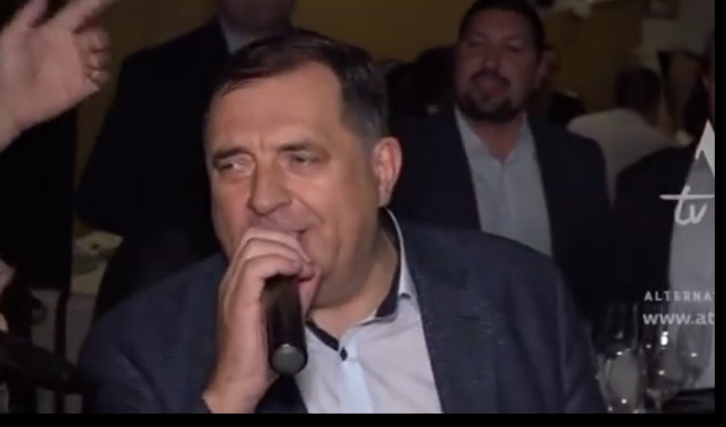 (HIT VIDEO) U TVOME OKU SLIKE SU JASNE... Evo kako je Milorad Dodik proslavio izbornu pobedu!