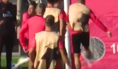 (VIDEO) RAMOS NAPUCAO SAIGRAČA NA TRENINGU! Kapiten Reala dva puta zakucao loptom klupskog druga