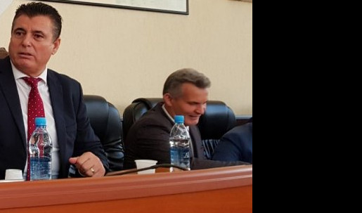 ŠIPTAR BAHTIRI NE PRESTAJE DA PRETI: Gradonačelnik Južne Mitrovice najavljuje "ujedinjenje" sa severom PO SVAKU CENU!