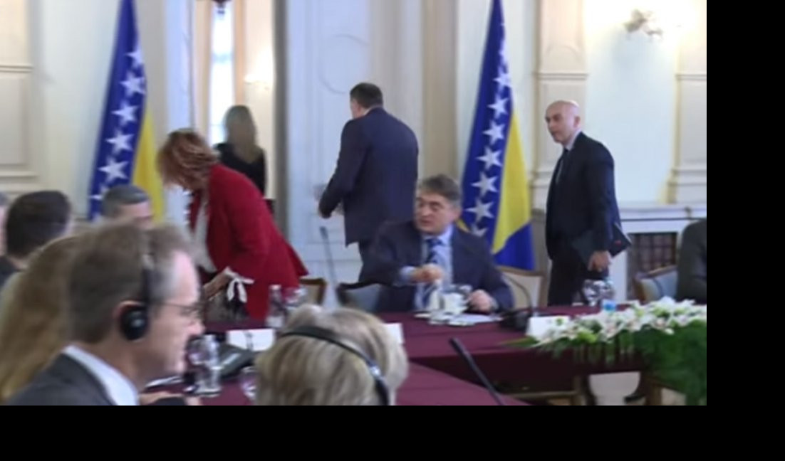 (VIDEO) DOVIĐENJA, PRIJATNO! Dodik napustio sastanak u Predsedništvu BiH jer nije bilo ZASTAVE SRPSKE!
