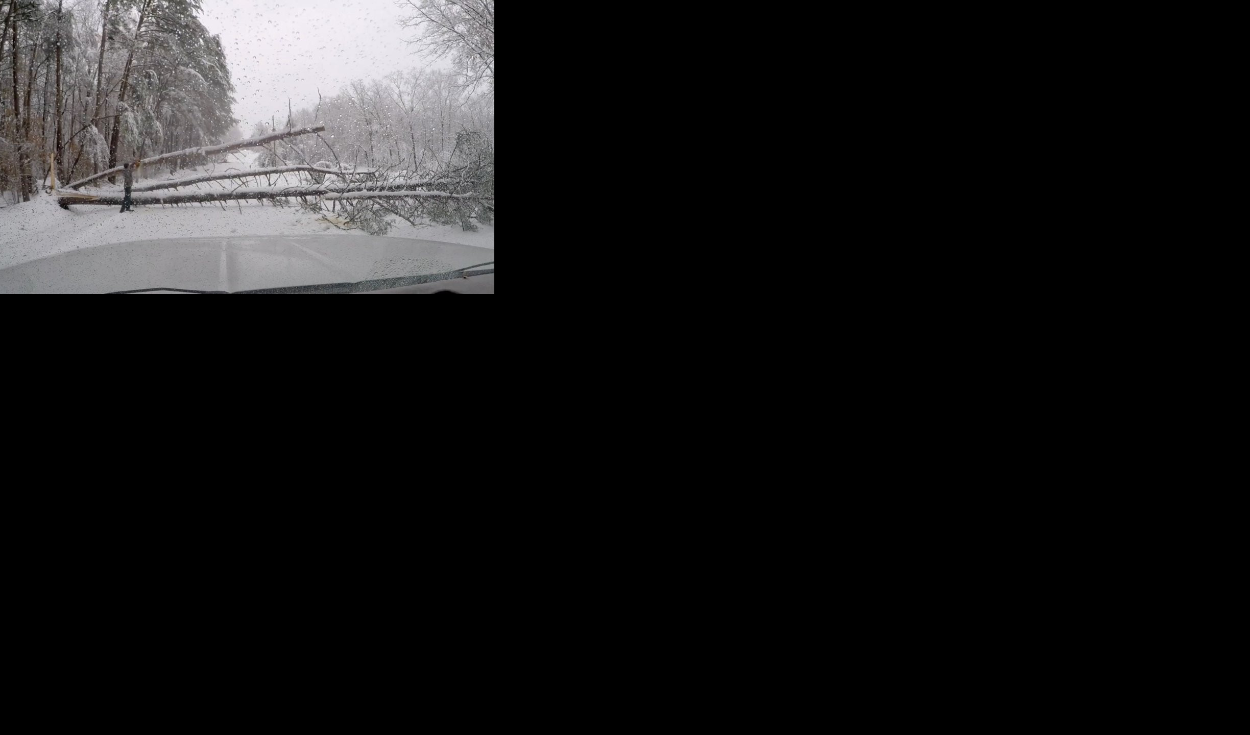 (FOTO/VIDEO) ODSEČENA SELA PO SRBIJI! Sneg i do DVA METRA, potpuna DRAMA, stanovnici ozbiljno UGROŽENI!
